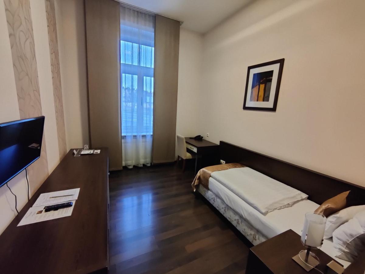 Boutique Hotel Sopianae เปตช์ ภายนอก รูปภาพ