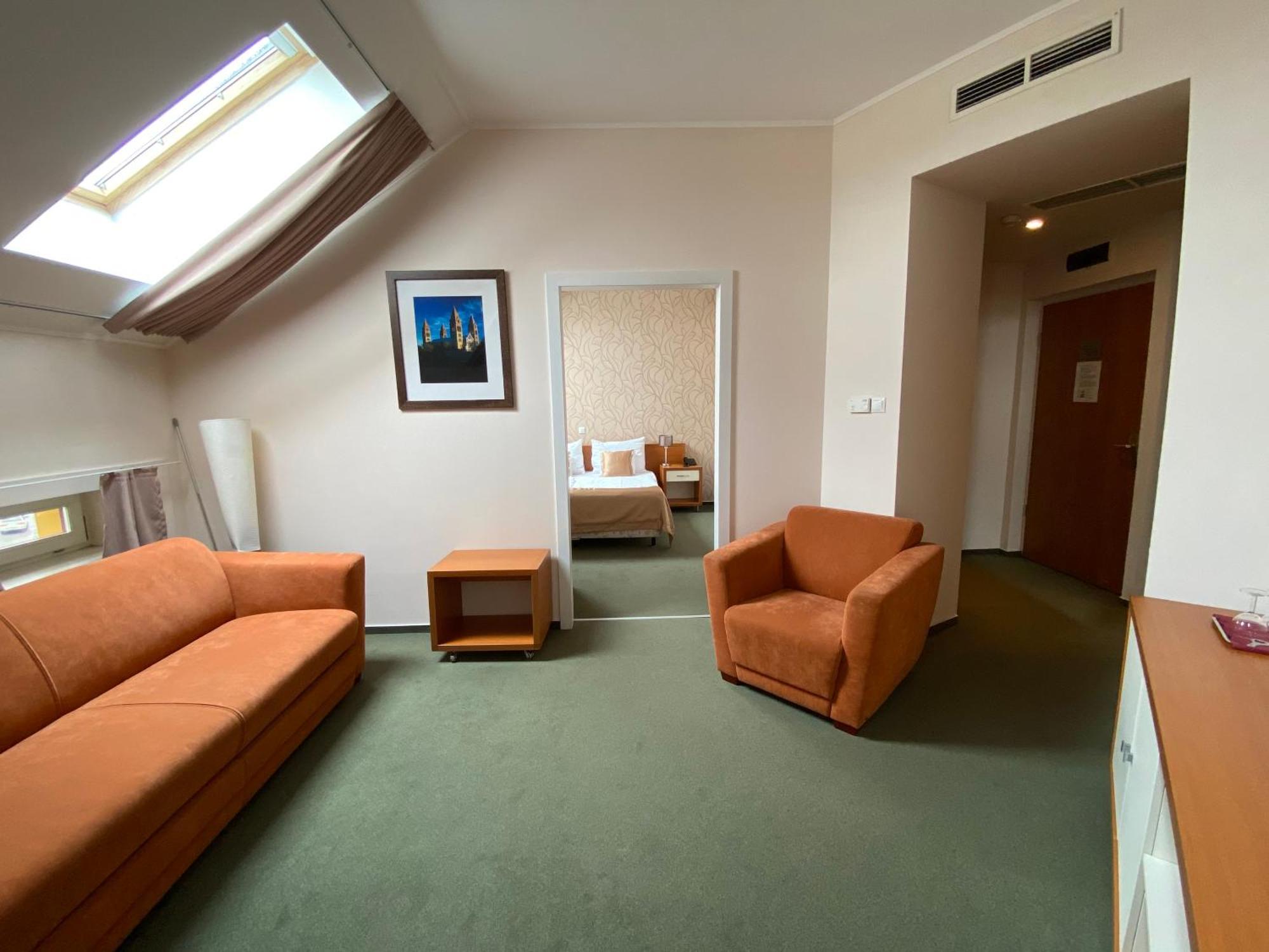 Boutique Hotel Sopianae เปตช์ ภายนอก รูปภาพ
