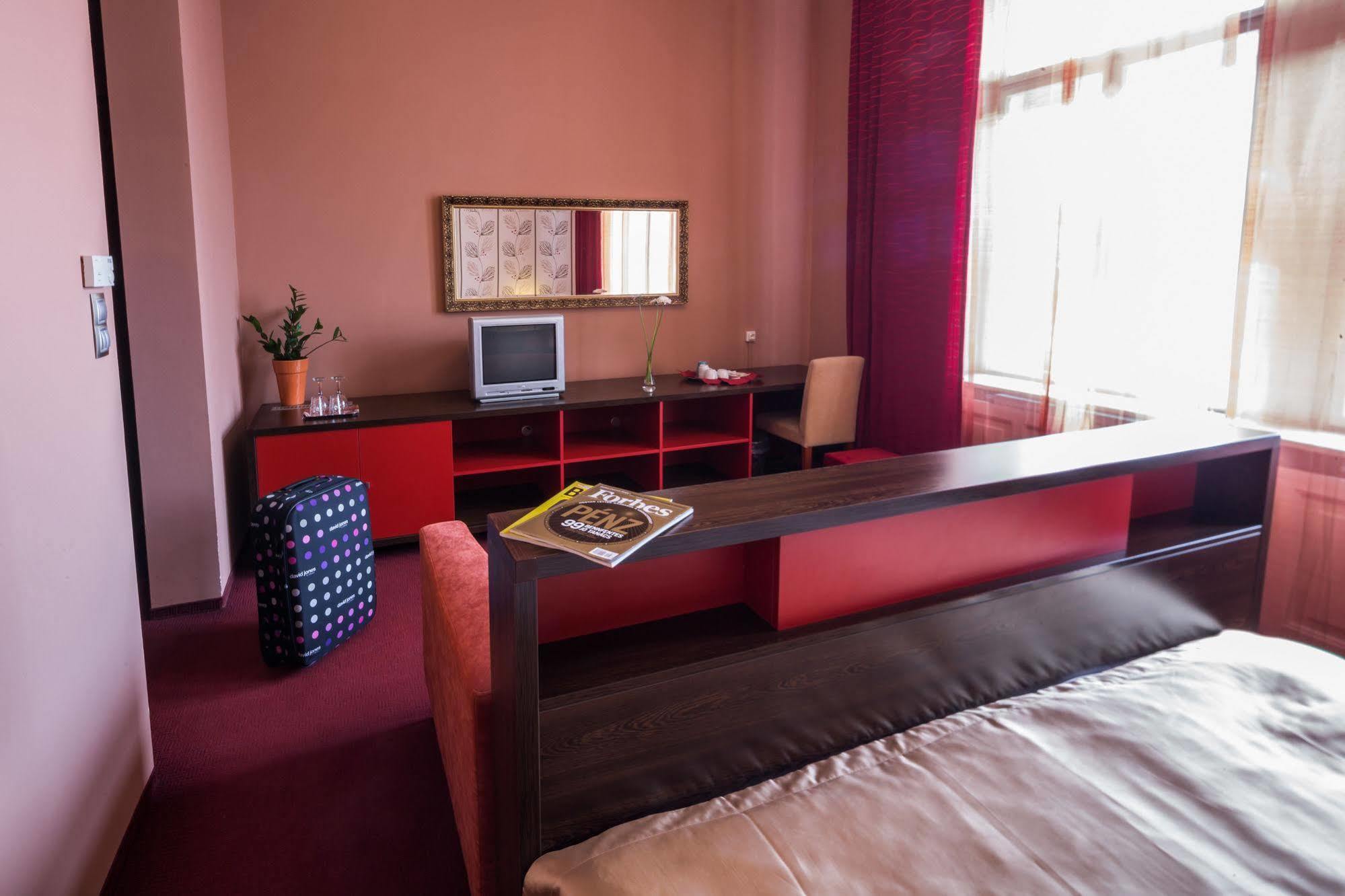 Boutique Hotel Sopianae เปตช์ ภายนอก รูปภาพ