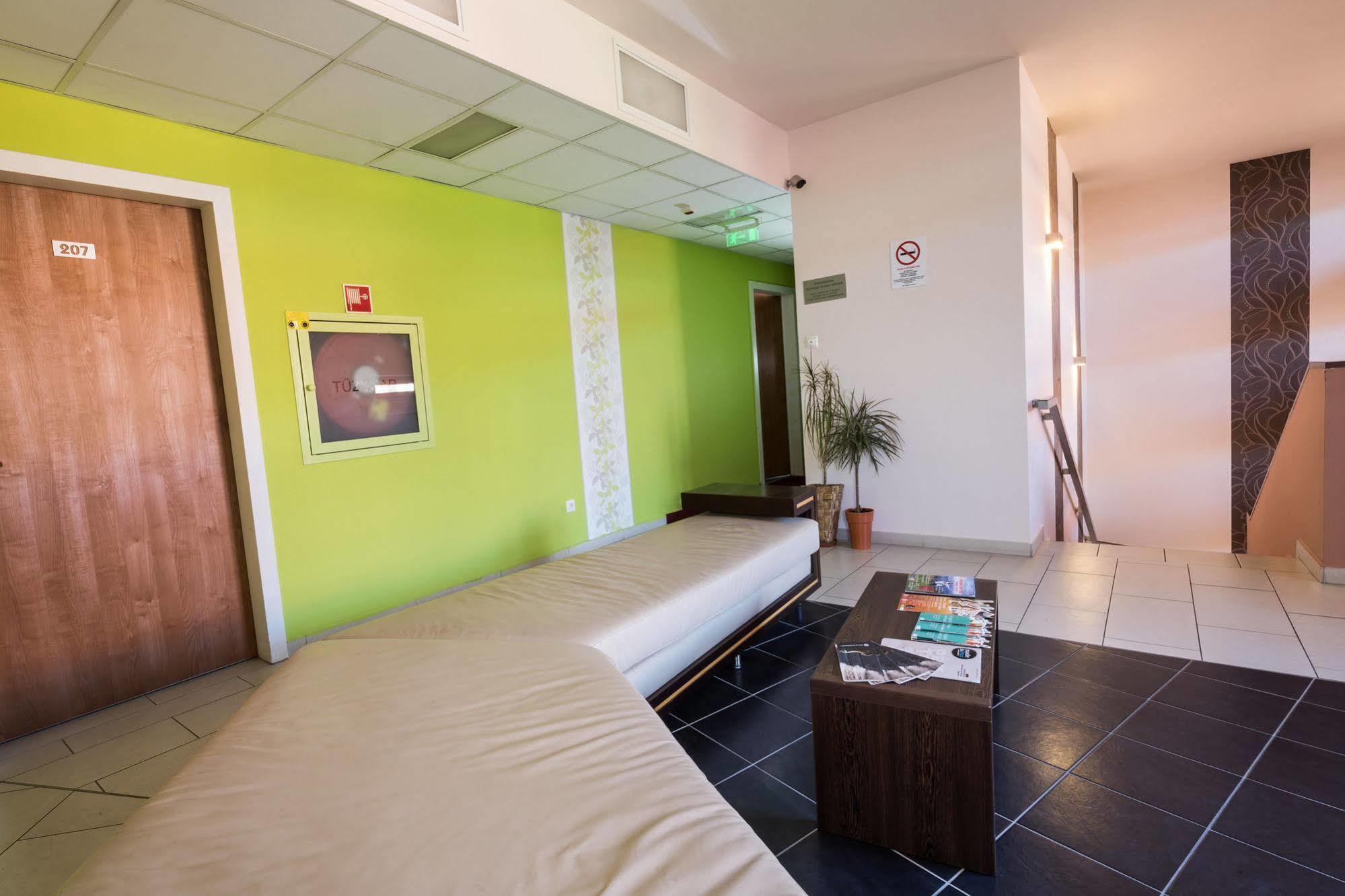 Boutique Hotel Sopianae เปตช์ ภายนอก รูปภาพ