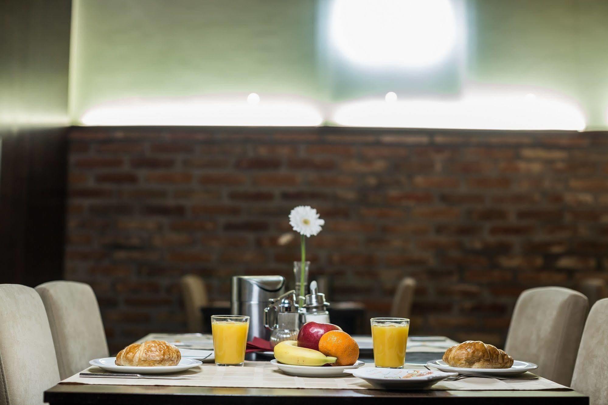 Boutique Hotel Sopianae เปตช์ ภายนอก รูปภาพ
